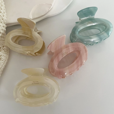 Pinza para el Pelo de Acetato de Estilo Francés Elegante Patrón de Mármol Ovalado Hueco Pinza de Tiburón Accesorios para el Cabello Minimalistas