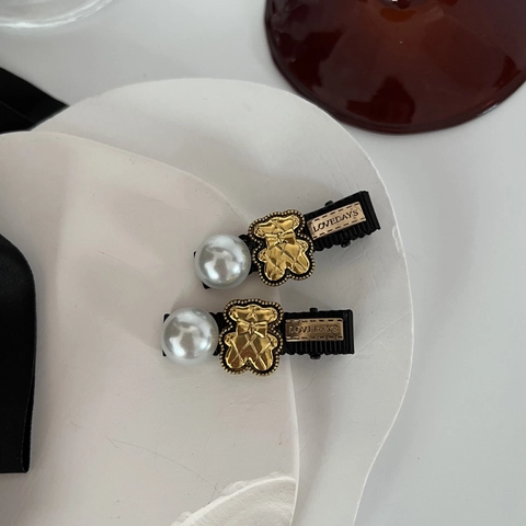 Antikgold Bär Künstliche Perle Haarklammer Für Damen LOVEDAYS Buchstabe Schwarz Band Entenschnabelclip Süße Haar Accessoires