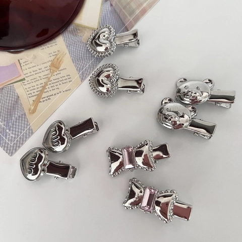 Y2K Silver Metal Heart Bowknot Bear Hair Clips For Women Girls Pink Zircon Inlaid Alloy Bangs Side Clips Aesthetic Hair Accessories