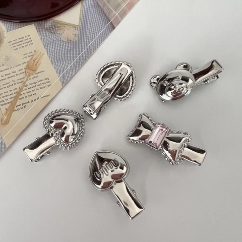 Y2K Silver Metal Heart Bowknot Bear Hair Clips For Women Girls Pink Zircon Inlaid Alloy Bangs Side Clips Aesthetic Hair Accessories