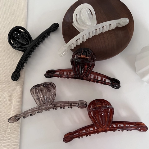 French Vintage Tortoise Shell Hair Claw For Women Minimalist Resin Shark Clip Elegant Hair Accessories Large Hair Grip