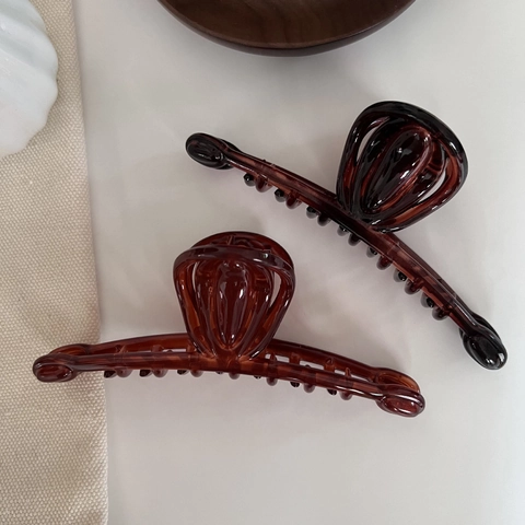 French Vintage Tortoise Shell Hair Claw For Women Minimalist Resin Shark Clip Elegant Hair Accessories Large Hair Grip