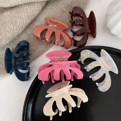 French Style Acetate Small Pumpkin Hair Claw Clip Solid Color Non-Slip Shark Clip Elegant Hair Accessory For Women