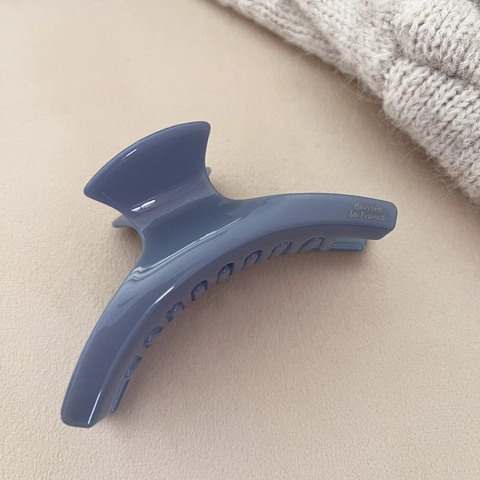 French Style Acetate Hair Claw Clip Haze Blue Large Geometric Hollow Out Non-Slip Shark Catch Clip For Women Hair Accessories