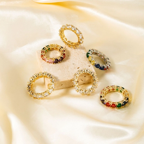 Copper Rhinestone Eternity Ring Gold Silver Plated Rainbow Clear Oval Cut Stone Band Ring For Women Wedding Party Luxurious Jewelry Finger Ring