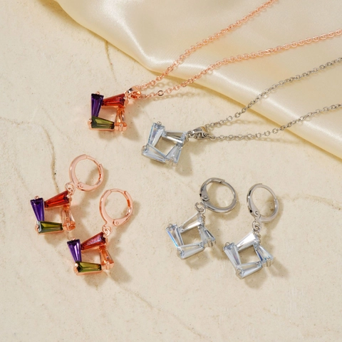 Set di Gioielli in Acciaio Inossidabile con Strass Quadrato Geometrico per Donna Elegante Oro Rosa Multicolore Argento Bianco Ciondolo Collana Orecchini a Cerchio