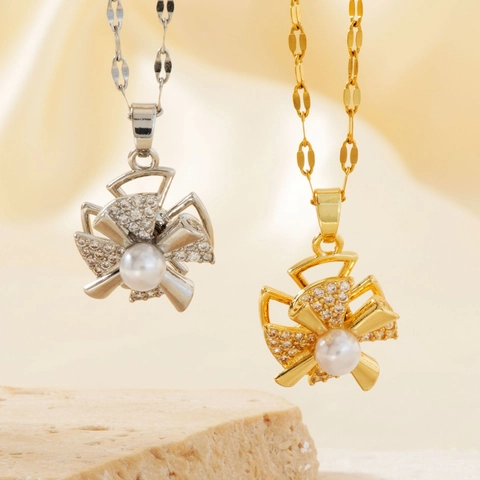 Stainless Steel Rotating Windmill Pendant Necklace Artificial Pearl Rhinestone Inlaid Rotating Flower Jewelry For Women