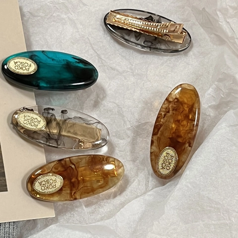 Vintage Oval Acetate Hair Clip For Women Retro Marbling Duckbill Clip With Gold Metal Tag Small Hair Barrette Side Clip