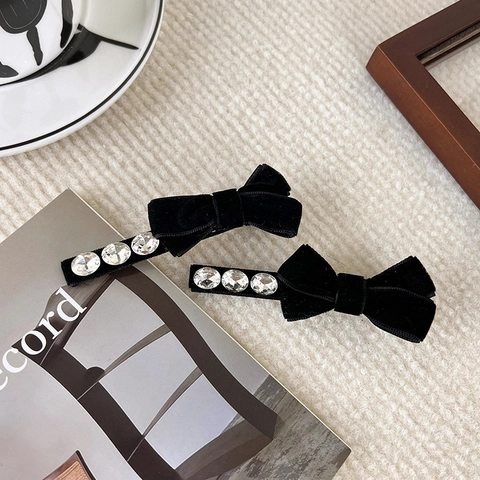 Vintage Schwarz Samt Schleife Haarklammer Für Damen Strass Entenschnabel-Clip Elegant Koreanischer Stil Süß Haarspange Haarschmuck