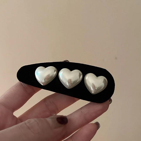 Pince à Cheveux en Velours à Perle Artificielle en Coeur Vintage Français Style Coréen Clip BB en Velours Noir Accessoires de Cheveux Elégants Femmes
