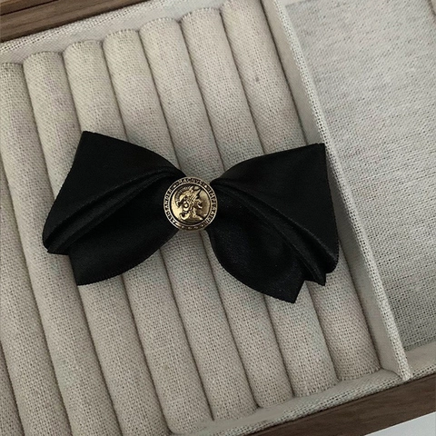 French Vintage Black Satin Bow Hair Clip With Exquisite Bronze Relief Metal Medal Elegant Fashion Duckbill Side Clip Headwear