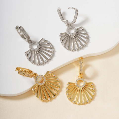 Fashion Geometric Copper Rhinestone Drop Earrings Korean Hollow Fan Shaped Star Rhombus Gold Silver Ear Clips For Women Jewelry
