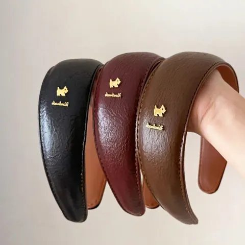 Cerchietto in Pelle PU Allargato Vintage per Donna Con Ciondolo a Cane in Metallo Parte Superiore Alta Moda Fatto a Mano Accessorio
