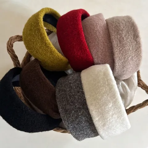 Women Winter Thick Padded Boucle Knitted Headband Solid Color Wide Plush Hairband Elegant Autumn Korean Style Headwear Accessory