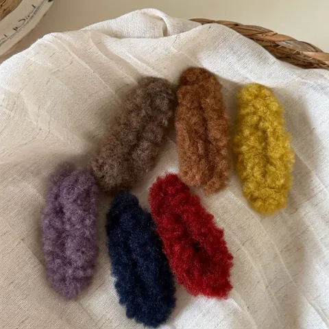 Pinza para el Pelo BB Elegante de Lana de Cordero de Peluche para Mujer Niña Minimalista Color Sólido Ovalada Suave Invierno