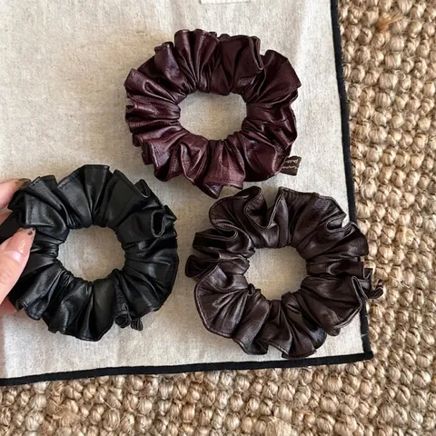 Vintage PU Leather Pleated Hair Scrunchies Elegant Solid Color Handmade Hair Ties Retro Aesthetic Hair Accessories For Women