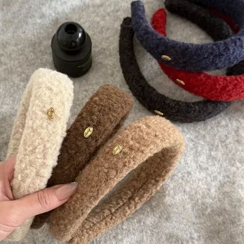 Cerchietto in Peluche Sherpa Autunno Inverno per Donna Minimalista Spesso Cerchio per Capelli con Decoro in Metallo Oro