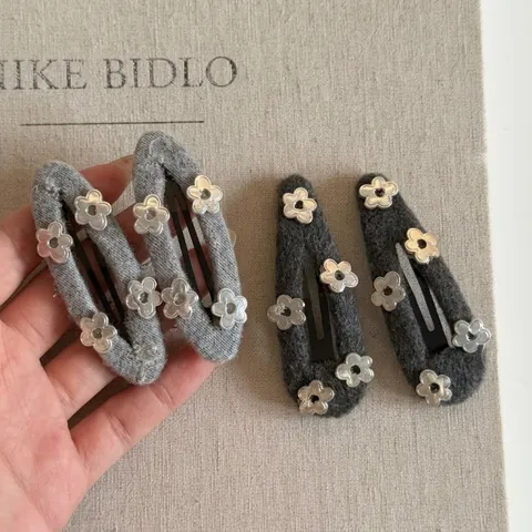 Fermaglio per Capelli con Fiori in Tessuto di Lana Grigio in Stile Coreano Elegante Fermaglio BB Fatto a Mano per Donna Fermagli per Capelli Geometrici Vintage Minimalisti Accessori per il Pendolarismo Quotidiano