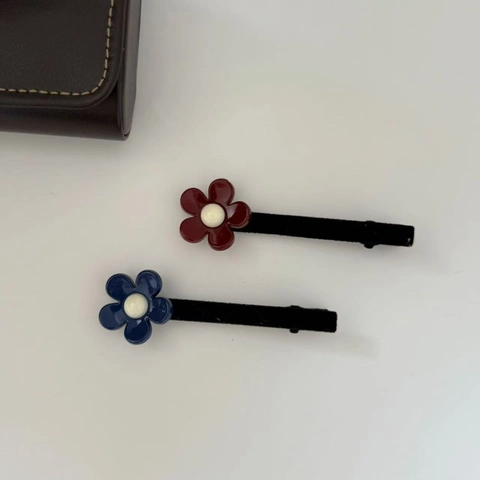 Pinza para el Cabello de Flor Dulce Envuelta en Terciopelo Pico de Pato Resina Perla Artificial Clip Lateral Estilo Vintage Mujer