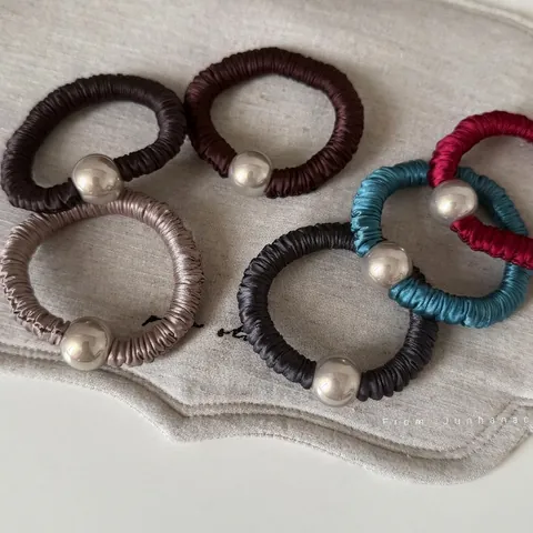 French Style Satin Scrunchies With Artificial Pearl High Elasticity Hair Ties For Women Elegant Solid Color Hair Accessories