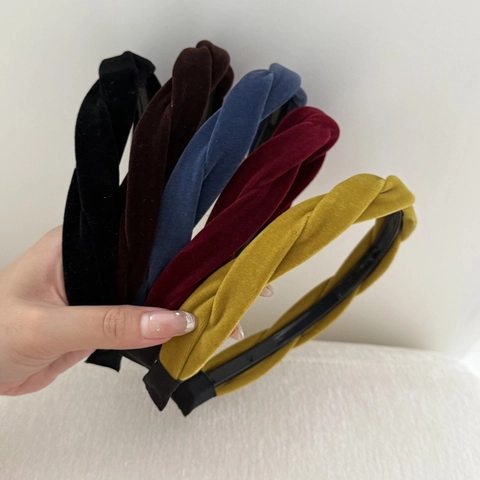 Koreaanse Stijl Melkfluweel Twist Cross Haarband Voor Vrouwen Vintage Elegant Herfst Winter Mode Brede Fluwelen Haarband