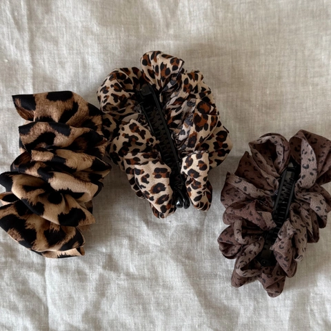 Vintage Leopard Print Pleated Satin Banana Clip For Women Bubble Hair Volume Boosting Vertical Hair Catch Clip Fashion Accessory