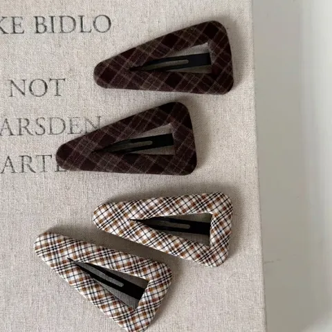 Pinzas para el Pelo Triangulares de Tela a Cuadros Retro Moda Coreana Caqui Café BB Clip Set para Accesorios del Cabello de Mujer