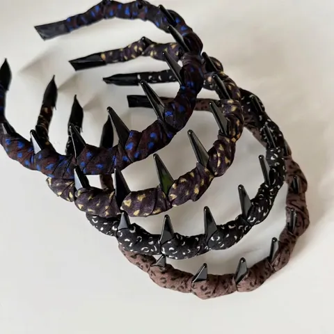 Cerchietto per Capelli in Tessuto di Raso con Stampa Leopardata Stile Coreano Semplice a Quadri con Denti Accessori per Capelli Punk Donna