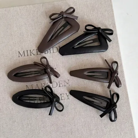 Elegante Pinza para el Cabello con Lazo de Cuero para Mujer Vintage Color Sólido Clip BB Hecho a Mano Estilo Preppy de Moda Accesorio Marrón Negro