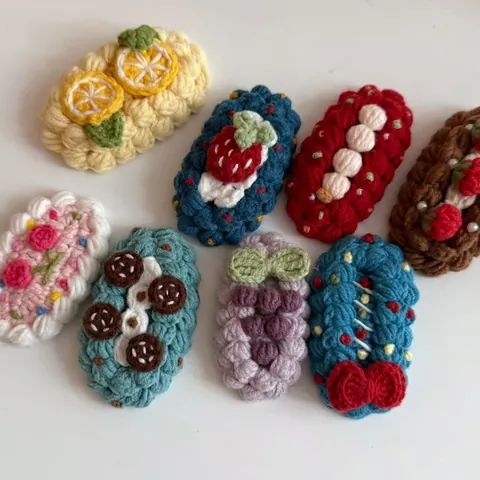 Fermaglio per Capelli in Filato di Lana all'Uncinetto Fatto a Mano Simpatico Clip Laterale a Forma di Frutta Torta Fragola Fiore per Donna Bambini Accessori per Capelli