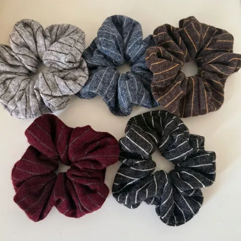 Damen Strick Gestreift Scrunchie Gestricktes Garn Großes Haargummi Vintage Elegant Elastisches Haarband Herbst Winter Haarschmuck
