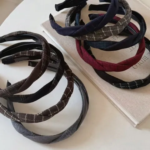 Cerchietto da Donna in Lana a Quadri a Torsione Retrò a Strisce Antiscivolo Autunno Inverno Fascia per Capelli Moda Pendolare