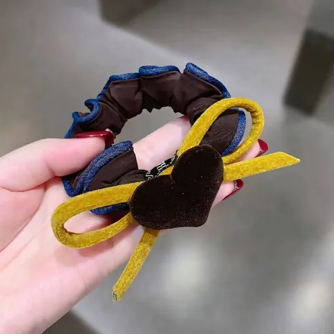 Retro Strik Hart Scrunchies voor Dames Contrastkleur Denim Rand Fluwelen Haarelastiekjes Zoete Grote Darm Haarring Sieraden