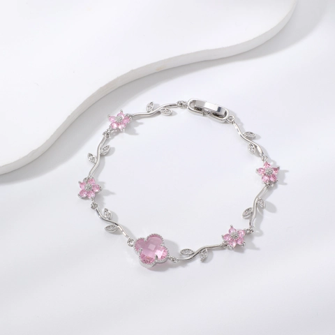 Elegantes Kupfer Zirkonia Blumen Blatt Armband Für Damen Romantisches Zweig Design Vierblättriges Kleeblatt Verstellbarer Schmuck