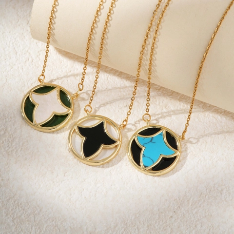 Vintage Copper Gold Plated Round Pendant Necklace For Women Shell Enamel Geometric Star Floral Charm Necklace Fashion Jewelry Gift