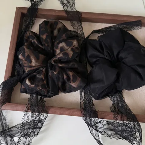 Elastico per Capelli in Rete con Stampa Leopardata da Donna con Nastro in Pizzo Lungo Elegante Accessorio per Capelli Fatto a Mano