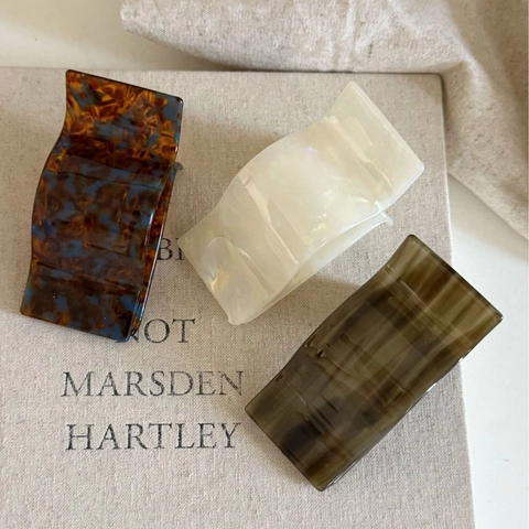 Retro Acetate Large Wave Hair Claw Clip Marble Tortoise Texture Duckbill Shark Clip For Women Elegant Hair Accessories