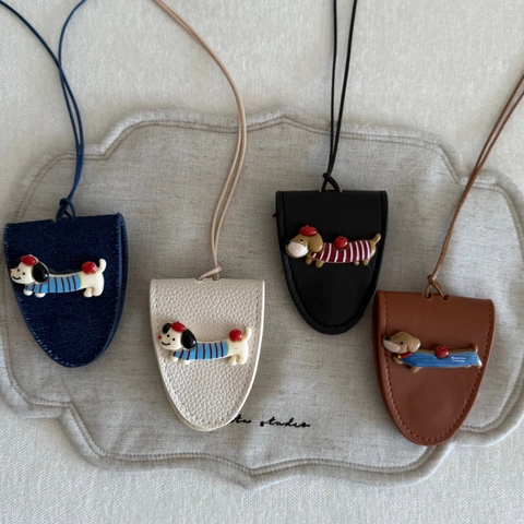 Simpatico Bassotto in Pelle Porta Occhiali Collana Cane Cartone Animato Magnetico Occhiali Da Sole Clip Pendente Portachiavi Per Donna Bambini