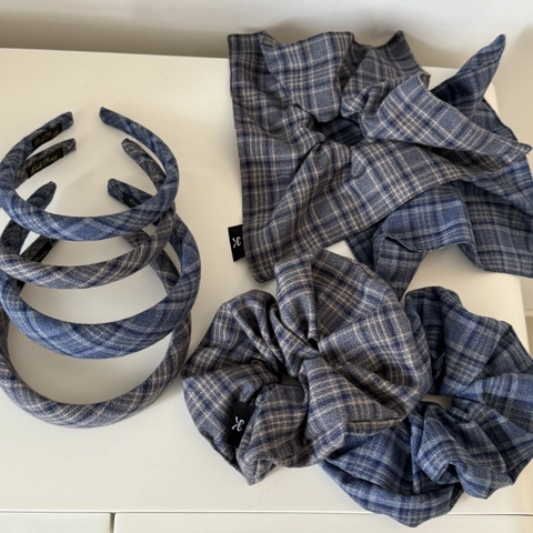 Ensemble d'Accessoires de Coiffure à Carreaux Bleu Gris Style Coréen Serre-tête Vintage Chouchou en Tissu Attaches de Cheveux Faits Main pour Femmes