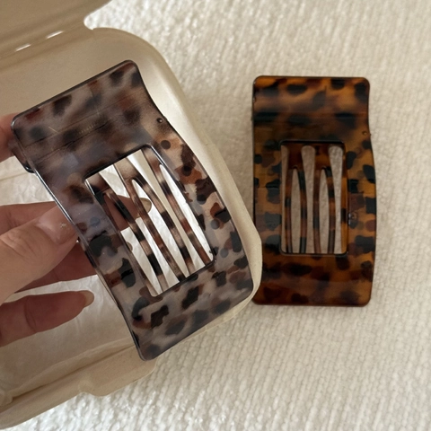 Damen Rechteckig Leopardenmuster Haarklaue Flacher Haifisch-Clip PS Material Elegant Schwarz Grau Leoparden Haarspange Zubehör