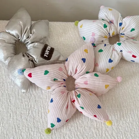 Korean Style Star Shaped Padded Scrunchie Colorful Pom Poms Heart Pattern Stripe Design Metallic Silver Hair Tie For Women
