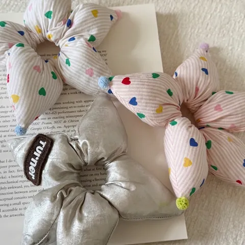 Korean Style Star Shaped Padded Scrunchie Colorful Pom Poms Heart Pattern Stripe Design Metallic Silver Hair Tie For Women
