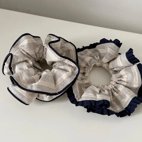 Vintage Gestreepte Stof Scrunchie Voor Vrouwen Luxe Stof Elastisch Haarelastiekje Retro Geplooid Haarring Dagelijkse Mode