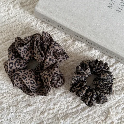 Vintage Luipaardprint Scrunchies Voor Dames Grote Geplooide Haarelastiekjes Handgemaakte Polyester Haarringen Paardenstaart Accessoires