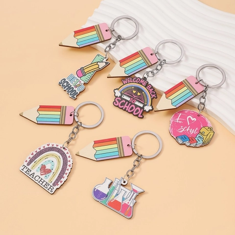 Portachiavi in Legno per Insegnanti Matita Arcobaleno Tema Scuola Ciondolo Creativo con Lettere Regalo per Ritorno a Scuola