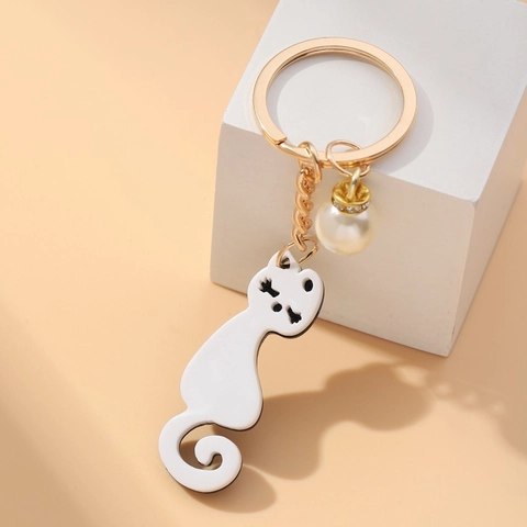 Minimalistischer Acryl Katze Schlüsselanhänger Niedlich Cartoon Schwarz Weiß Kätzchen Anhänger Für Paare Gold Legierung Künstliche Perle Strass