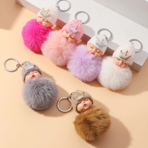 Süßer Schlafendes Baby Puppe Schlüsselanhänger Mit Kunstpelz Pompon Strick Krone Hut Für Damen Tasche Anhänger Zubehör