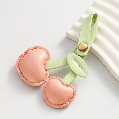 Simpatico Portachiavi a Forma di Ciliegia in Pelle PU 3D per Donna Pendente Creativo per Borsa Accessorio per Auto Fatto a Mano