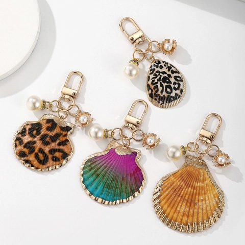 Leopard Print Shell Keychain With Artificial Pearl Alloy Scallop Bag Pendant Gradient Seashell Fashion Accessory For Women