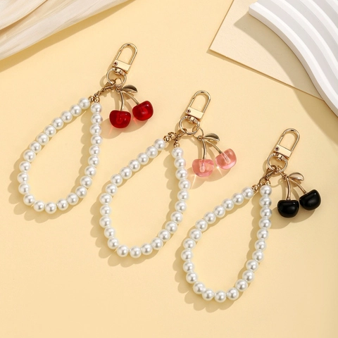 Artificial Pearl Cherry Keychain Pendant For Women Elegant Resin Cherry Hand Strap Bag Charms Sweet Fashion Jewelry Accessory